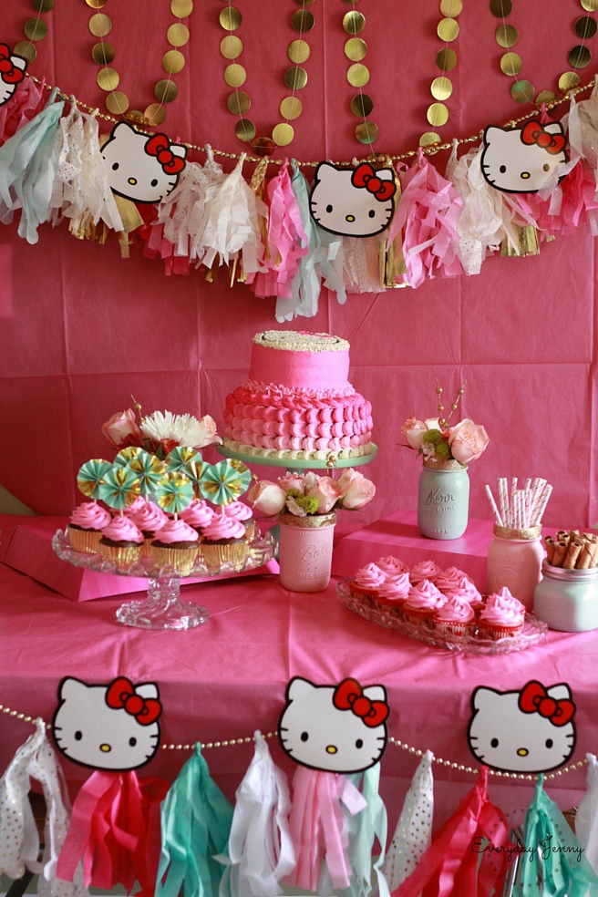 Hello Kitty Party Table