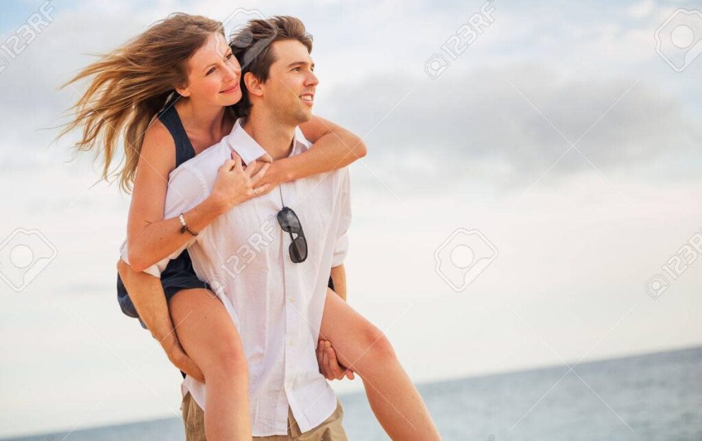 imagen de pareja feliz y romantica